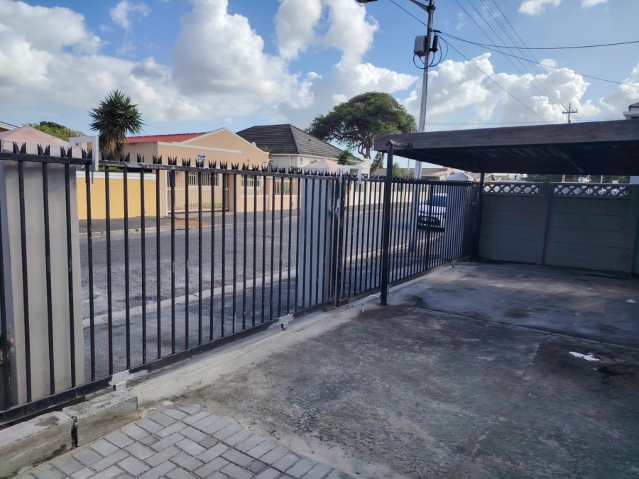 To Let 4 Bedroom Property for Rent in Vasco Estate Western Cape
